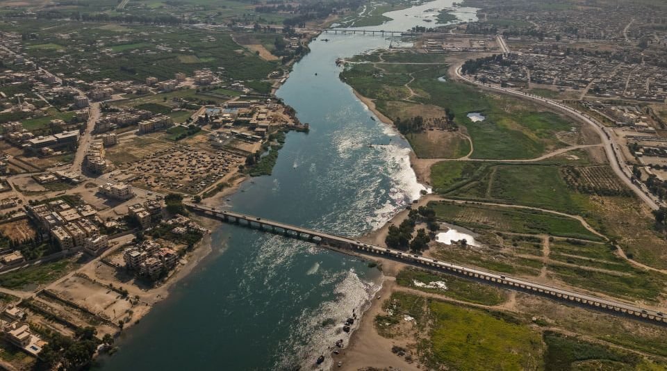 Euphrates Dam Increases Water Release to 825 Cubic Meters Per Second