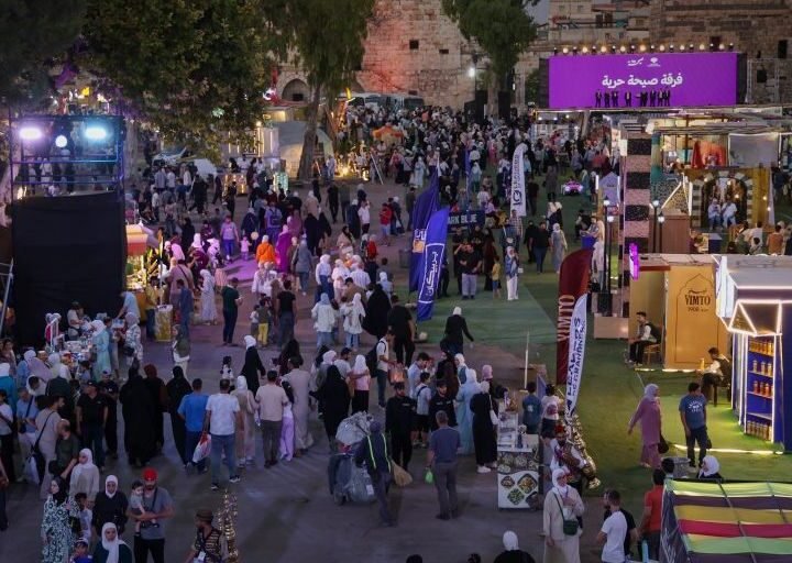 Kuwaiti Book Stall Draws Crowds at Syria Summer Festival