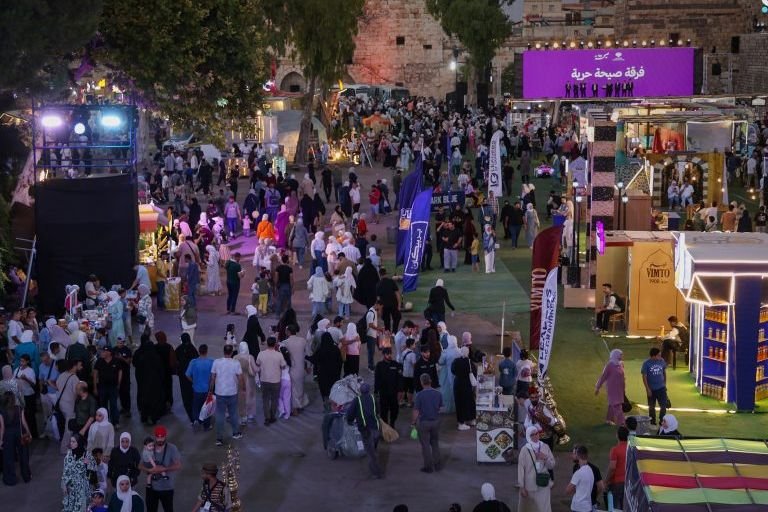 Kuwaiti Book Stall Draws Crowds at Syria Summer Festival