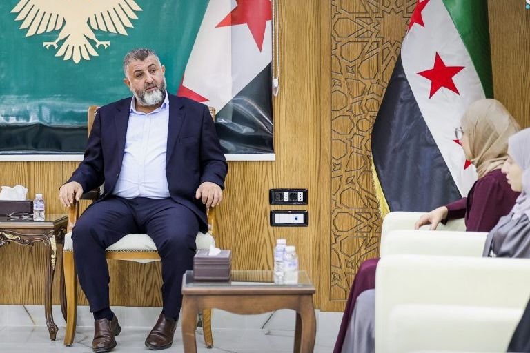 Daraa Governor Honors Top-Performing High School Students
