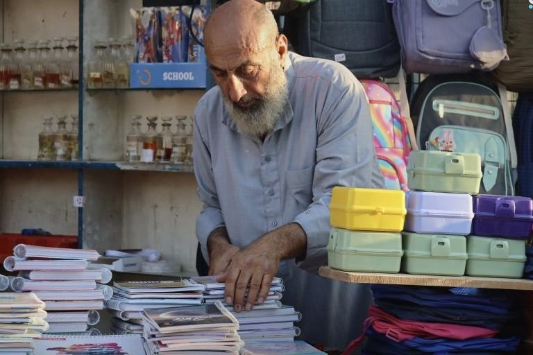 Raqqa’s ‘Hello School’ Festival Offers Competitive Prices on Supplies