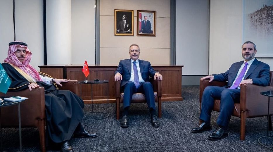 Al-Shaibani Meets Saudi and Turkish Counterparts in New York