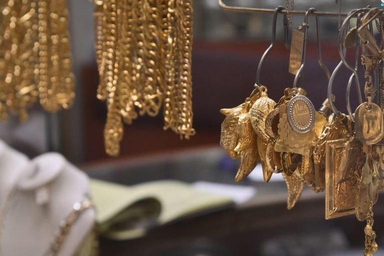 Gold Prices See Slight Increase in Syrian Markets
