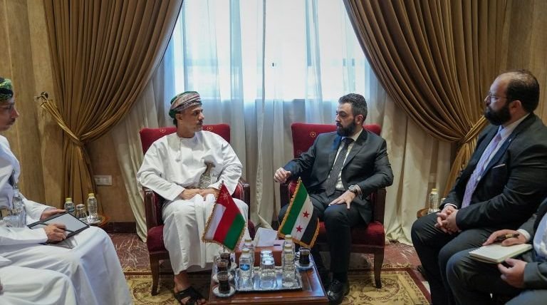 Syria and Oman Discuss Environmental Cooperation in Cairo