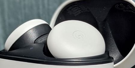 Google Updates Wireless Earbuds with Real-Time Translation Features