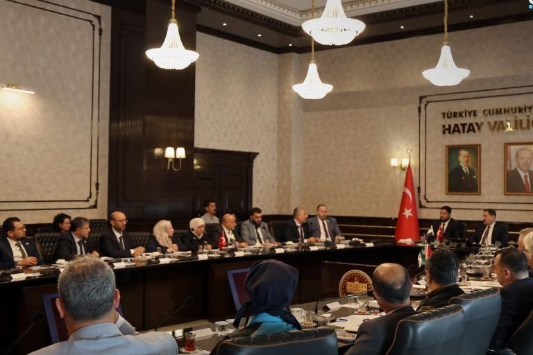 Idlib Governor Discusses Cooperation and Development in Hatay